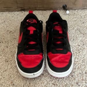 Nike Youth Court Borough 2 Low